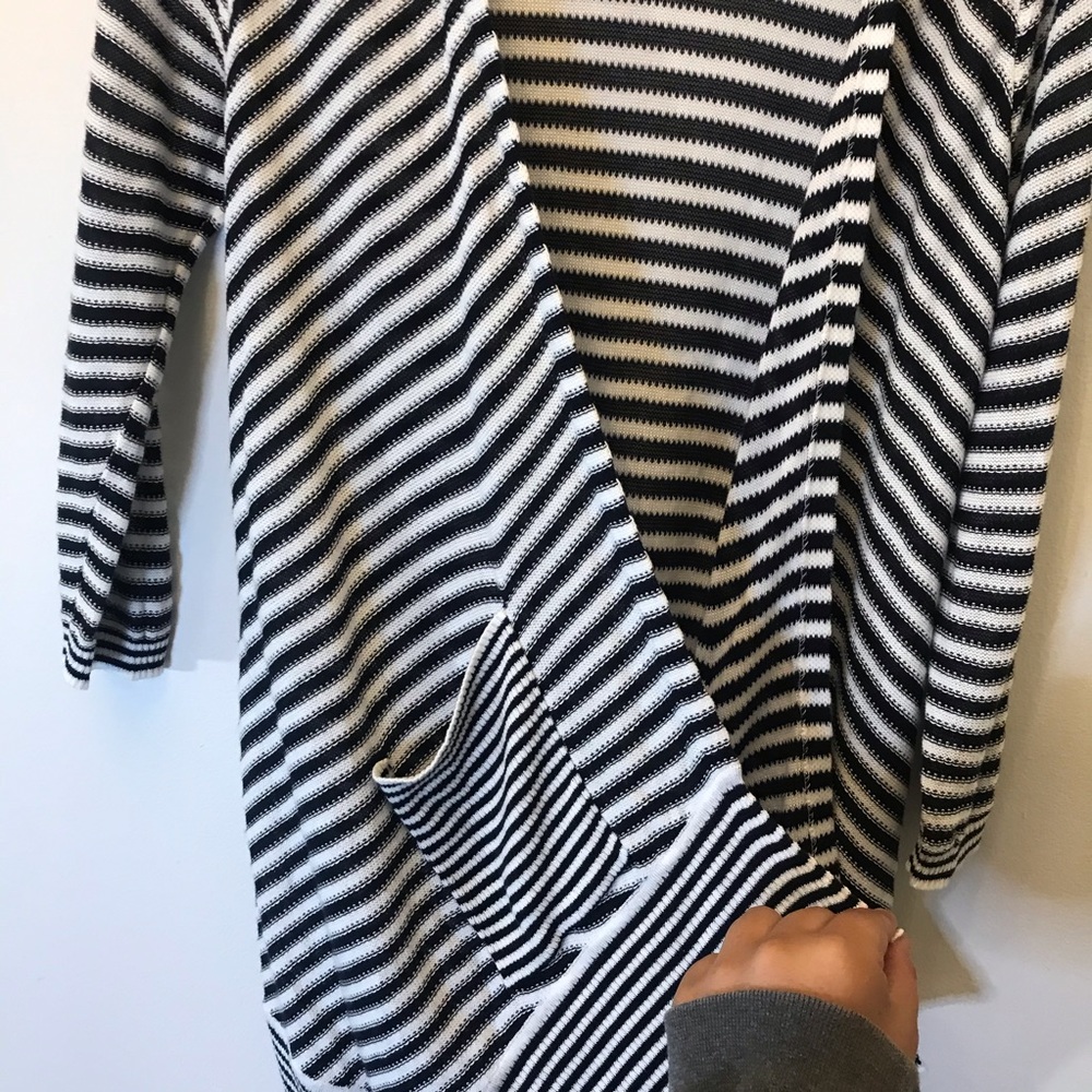 The Limited Black and White Striped Cardigan - Picture 5 of 10